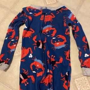 Carter’s toddler boy carb pattern onesie pajamas 3T